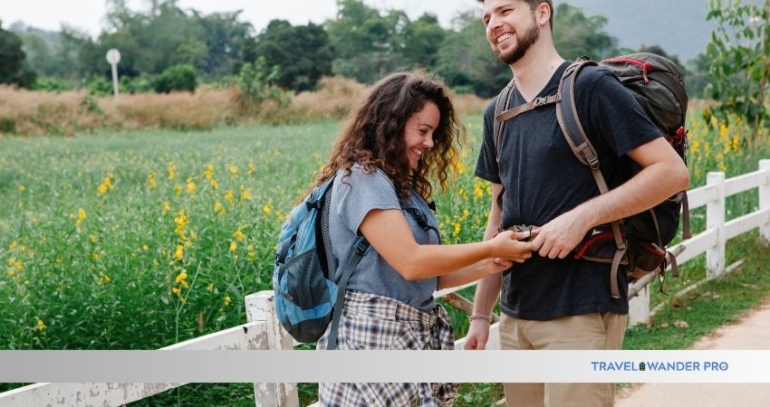 how to tighten backpack straps