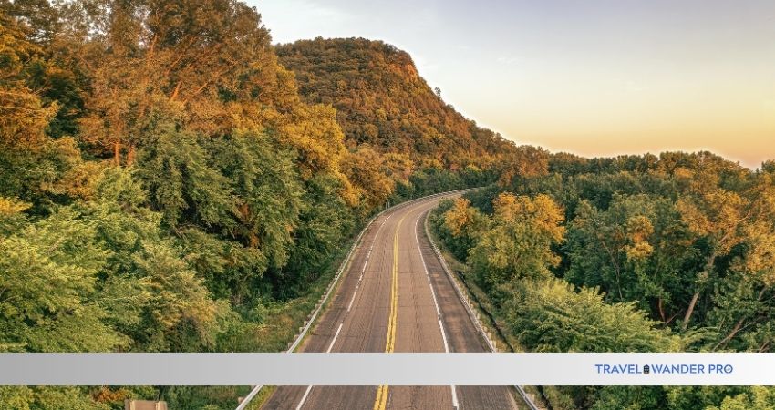 Read more about the article How to Travel Without Wi-Fi: Ultimate Guide to Stay Connected Offline