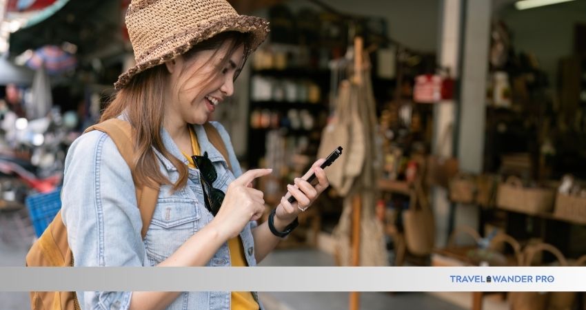 Read more about the article How to Blend in With Locals While Traveling: Insider Tips Revealed