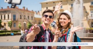 Read more about the article How to Stay Healthy While Traveling: Essential Tips for Wellness