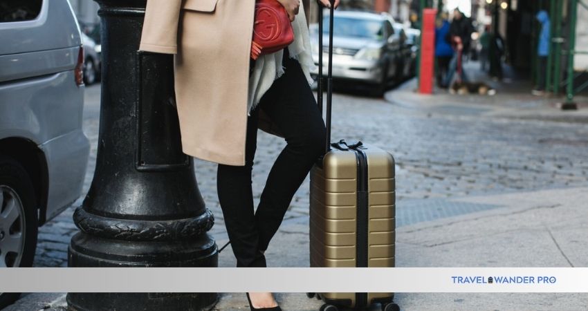 You are currently viewing How to Balance Style And Comfort While Traveling