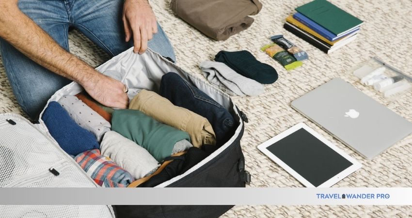 how to build a travel capsule wardrobe