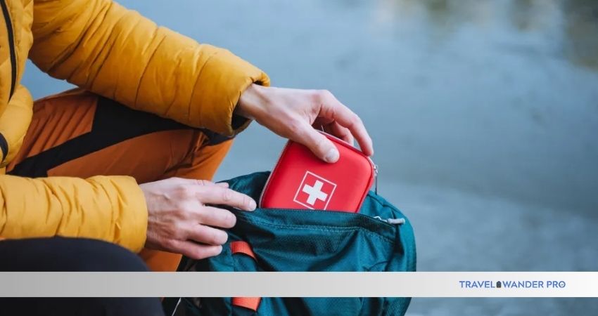 You are currently viewing How to Handle Medical Emergencies While Traveling