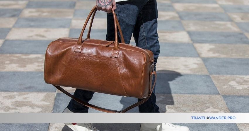 Read more about the article What Is A Weekender Bag And When To Use It?: Quick Tips